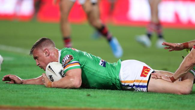 Jack Wighton scores for the Raiders.