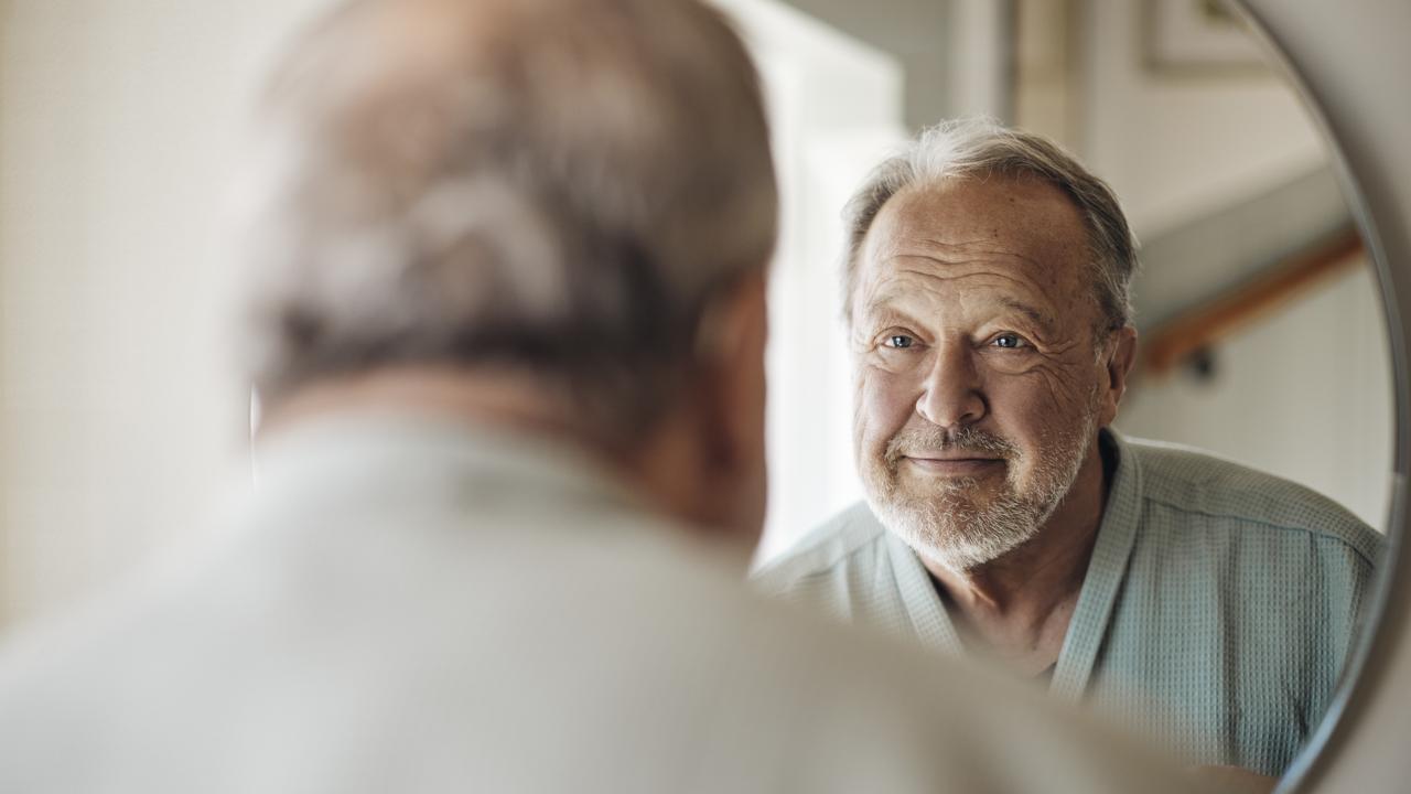 Looking at my dad is a mirror to my old age