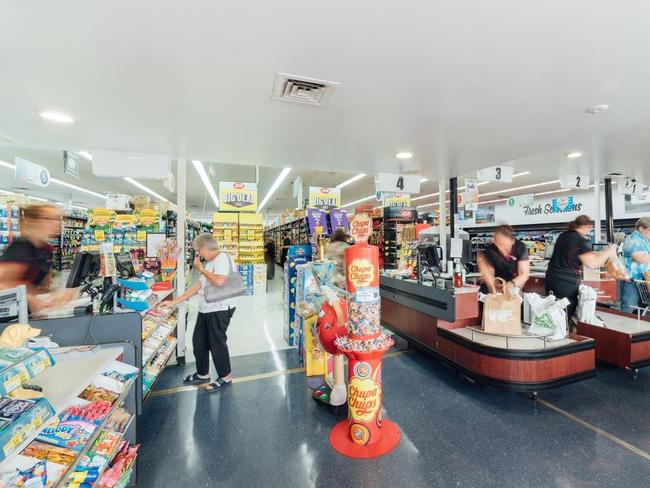 Major regional supermarket goes under hammer