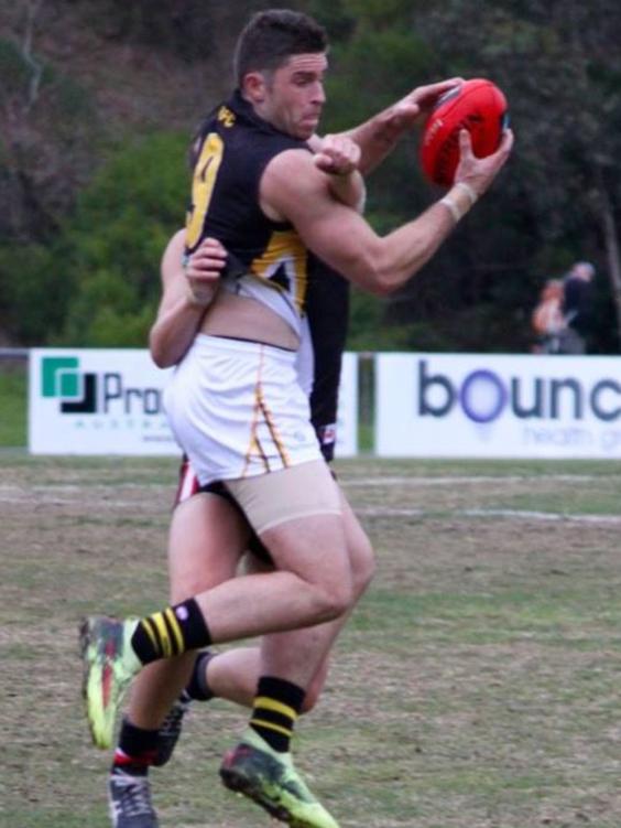 Kris Pendlebury takes a strong mark against North Ringwood. Picture: David Woodhouse