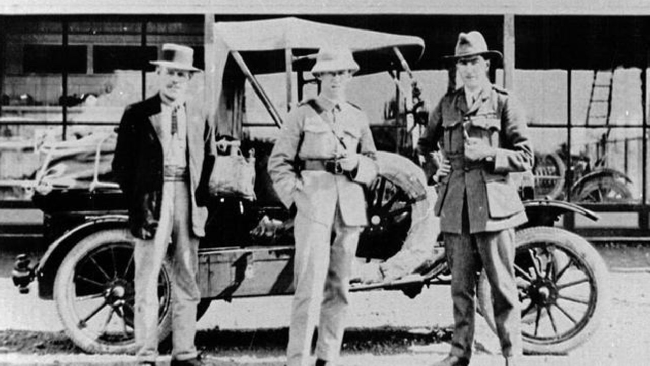 Qantas founders’ 1919 drive from Longreach, Qld to Katherine, NT | KidsNews