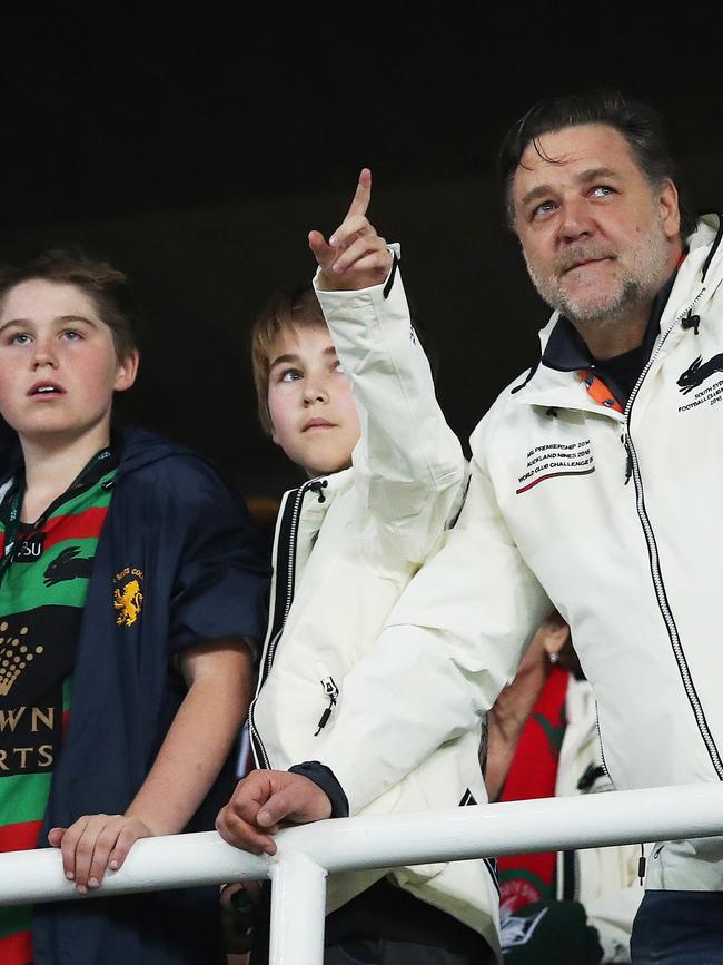 Russell Crowe with his sons at Allianz Stadium. Picture. Phil Hillyard