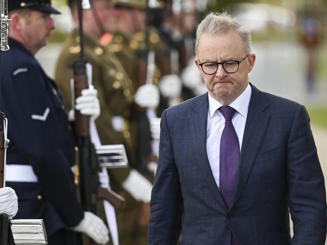 CANBERRA, AUSTRALIA - NewsWire Photos June 4, 2022: Prime Minister of Australia Anthony Albanese officially renames Aspen Island to Queen Elisabeth II at the Queen's Platinum Jubilee celebrations in Canberra. Picture: NCA NewsWire / Martin Ollman