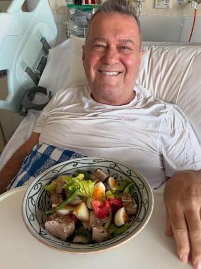 Jimmy Barnes enjoying his lunch.