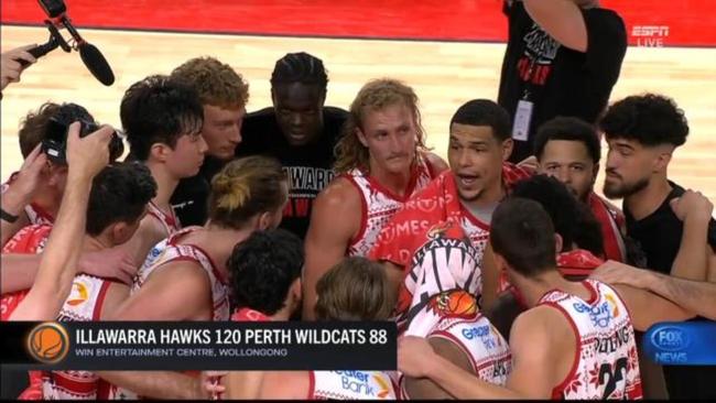 Hawks Xmas comes early with 32-point win