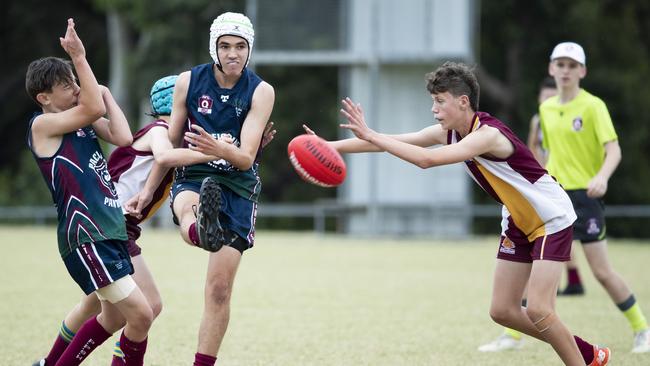 QSE Invitational Gala AFL. Sandgate District SHS vs Pacific Pines SHS. PPSHS #16 and Sandgate #9 Jack Willoughby. Thursday September 10, 2020. Picture: Renae Droop