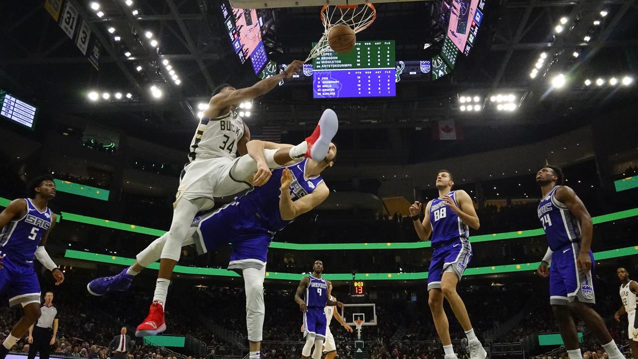 Giannis best sale antetokounmpo dunk