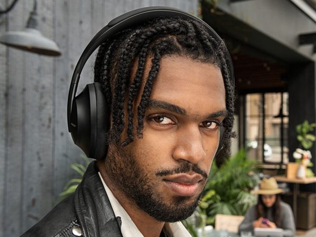 Score a red-hot deal on Bose headphones.
