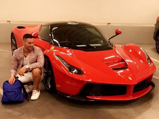 Picture of Salim Mehajer in Las Vegas last year with his right leg obscured by a bag.