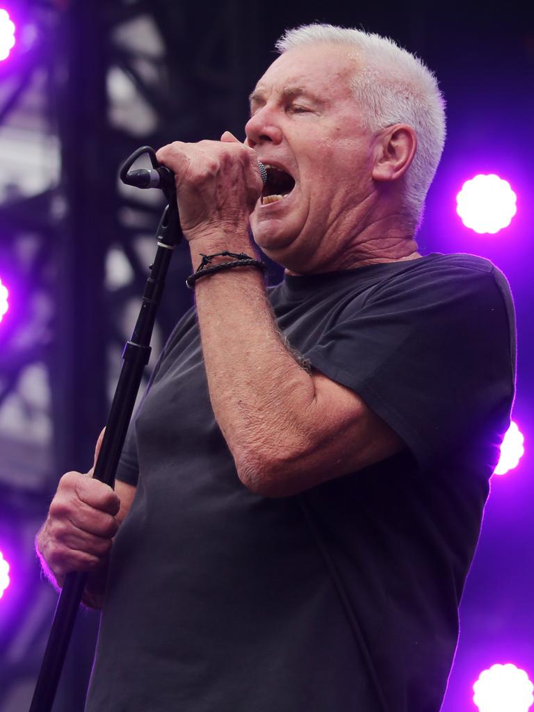 There were plenty of fans singing along to Daryl Braithwaite and Horses. Picture: Richard Dobson