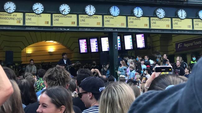 Crowds at Vance Joy's Flinders St pop-up show.