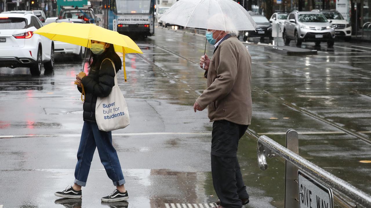 High grass pollen levels combined with a certain type of thunderstorm has increased the risk of an epidemic thunderstorm asthma event in parts of Victoria. Picture: NewsWire / David Crosling