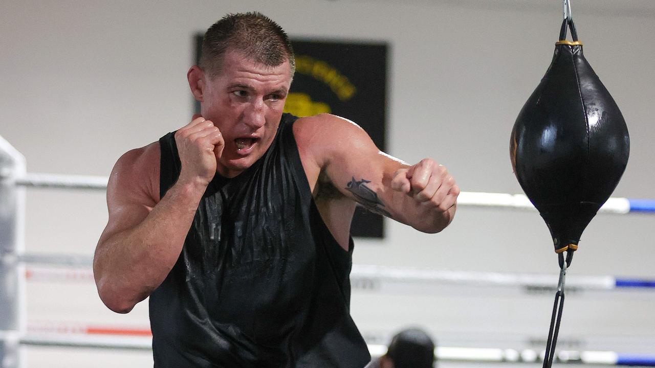 Paul Gallen is on the lookout for a new opponent.