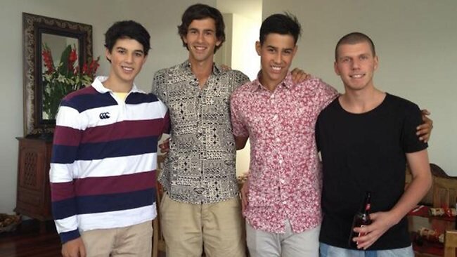 Ashton Agar wins the hearts of mothers across Australia | The Courier Mail