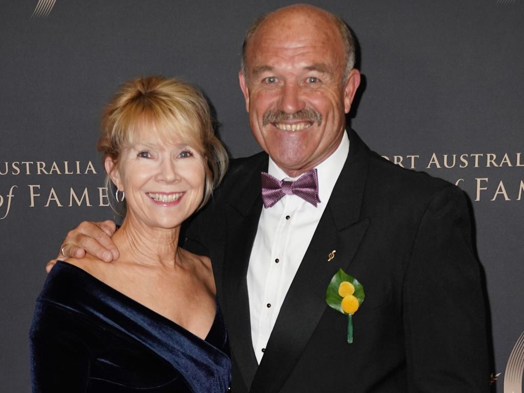 Wally Lewis poses with former wife Jacqueline during the Sport Australia Hall of Fame awards.