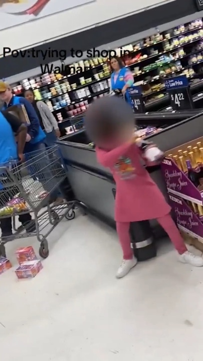 Child throws massive tantrum in supermarket