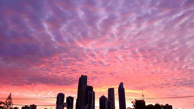 Sunrise, sunsets on Gold Coast hard to miss | Gold Coast Bulletin