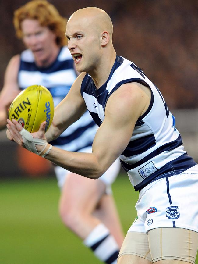 Gary Ablett will continue his 302-game career with Geelong.