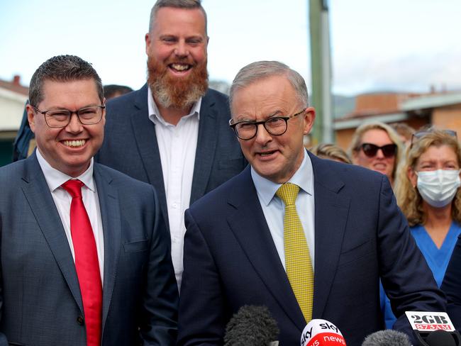 FEDERAL ELECTION TEAM 2022. LABOR BUS TOUR 14/4/2022 - Labor leader Anthony Albanese (R) visits Cessnock hospital in regional New South Wales on day 4 of the federal election with Member for Shortland Pat Conroy (L) and Labor candidate for Hunter Dan Repacholi (C). Picture: Toby Zerna