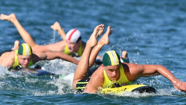 Swansea Belmont U19 board relay winners at the Aussies. Pic: HarvPix.