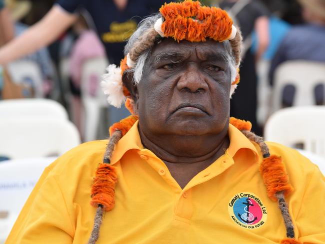 Dr Galarrwuy Yunupingu paid tribute to the late Dr G Yunupingu at an emotional Garma Festival opening ceremony on Friday, August 4, 2017. Hundreds of people joined hands as Yolngu traditional owners sang one of Dr G YunupinguÃ¢â¬â¢s songs after a minuteÃ¢â¬â¢s silence was held in his memory on the Gove Penninsula in the Northern Territory. (AAP AAP Image/Lucy Hughes Jones) NO ARCHIVING