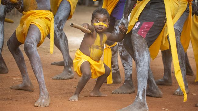 Garma Festival was officially opened with a ceremonial dance at the Bunggul. Photo. Melanie Faith Dove / Yothu Yindi Foundation