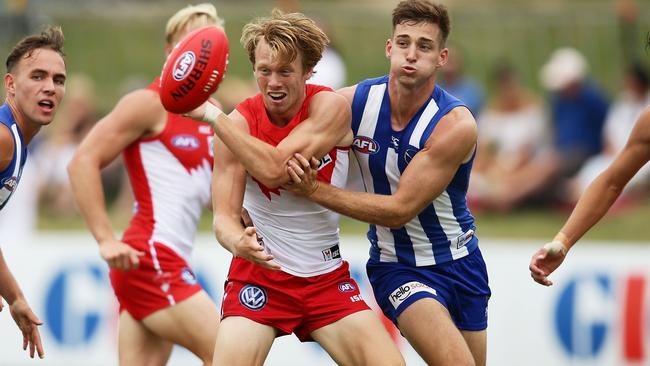 Callum Mills in action for the Swans. Picture: Getty Images.