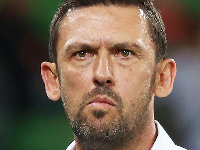 MELBOURNE, AUSTRALIA - JANUARY 25: Coach Tony Popovic of the Glory looks on during the round 16 A-League match between Melbourne City and the Perth Glory at AAMI Park on January 25, 2020 in Melbourne, Australia. (Photo by Daniel Pockett/Getty Images)