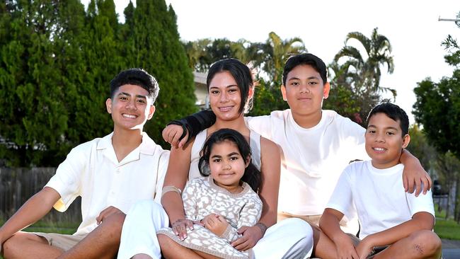 Tessa with kids Roman, 12, Penina, 6, Lake, 9 and Tatum, 10. Tessa Talolua is going in for brain surgery. Wednesday May 28, 2025. Picture, John Gass