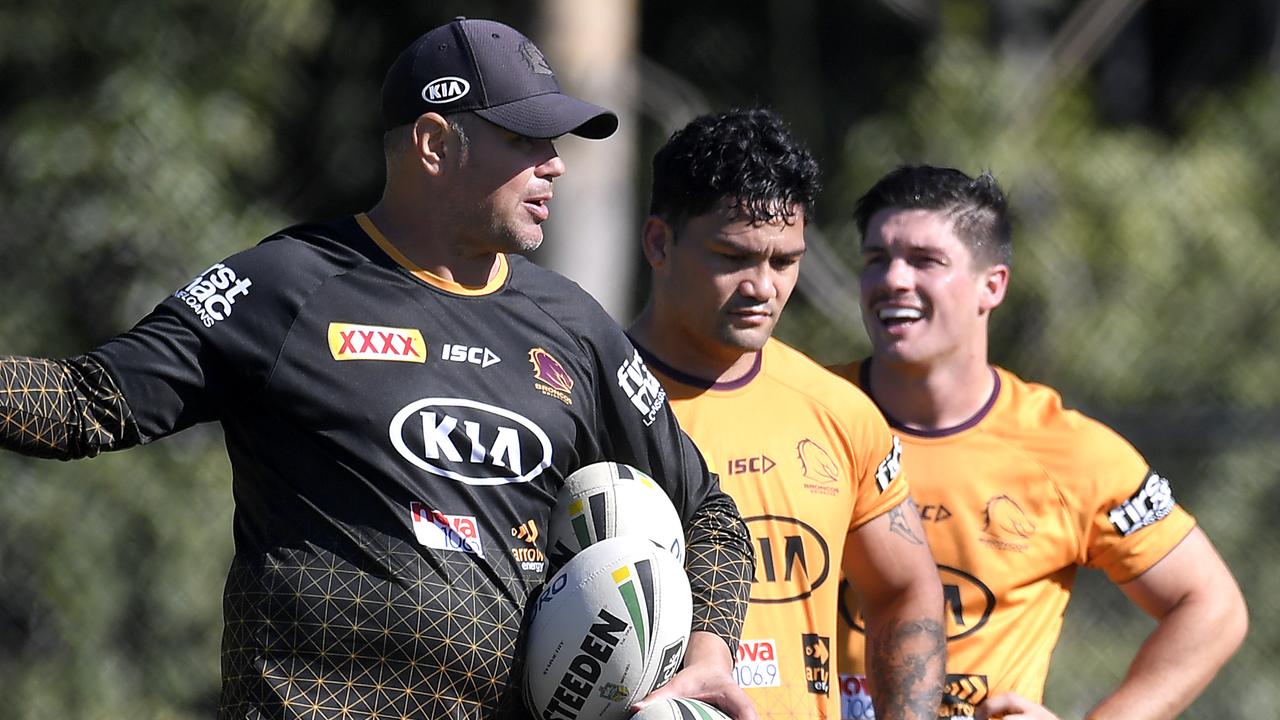 Head coach Anthony Seibold gives instructions during a Broncos training session at the Clive Berghofer Centre.