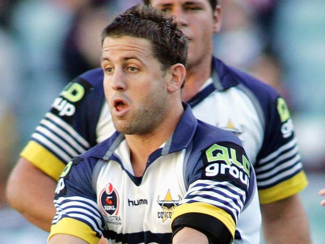 SSIMAGE SPORT: Roosters v Cowboys at Aussie Stadium. Josh Hannay gets a pass away for the Cowboys pic Graham Crouch