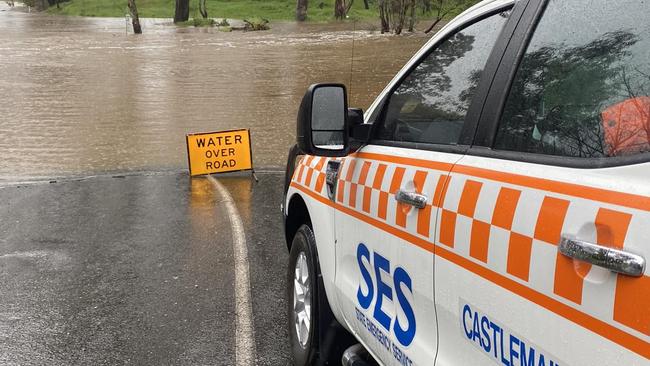 SES respond to flooding across Victoria.