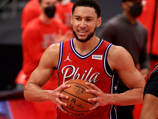 TAMPA, FLORIDA - FEBRUARY 21: Ben Simmons #25 of the Philadelphia 76ers reacts to a play during a game against the Toronto Raptors at Amalie Arena on February 21, 2021 in Tampa, Florida. (Photo by Mike Ehrmann/Getty Images) NOTE TO USER: User expressly acknowledges and agrees that, by downloading and or using this photograph, User is consenting to the terms and conditions of the Getty Images License Agreement.