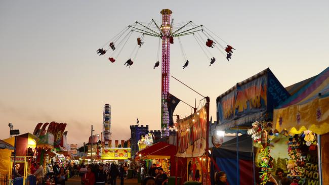 Night shots of rides and sideshows at Mackay show