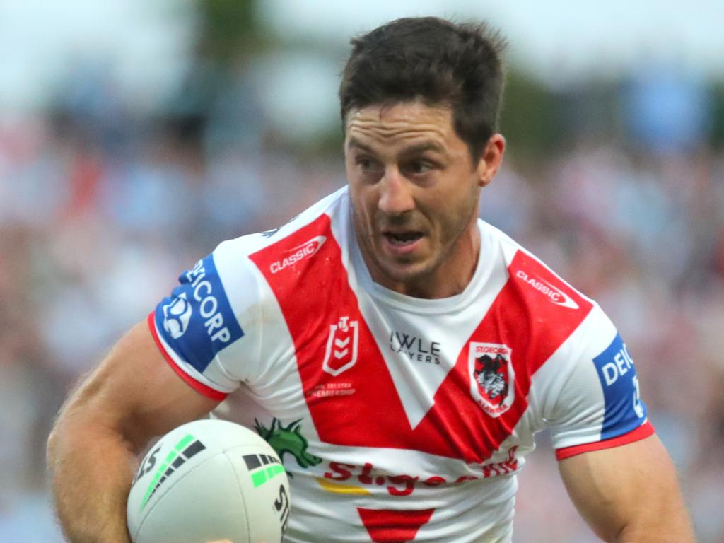 Ben Hunt future: NRL writes to Broncos, Dolphins, Titans over transfer ...