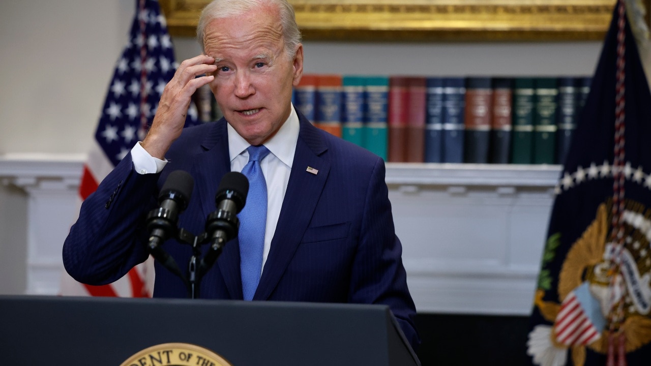 „Przerażający wybór”: ponury pogląd byłego sekretarza stanu Boba Carra na konsekwencje dla Australii walki Biden-Trump