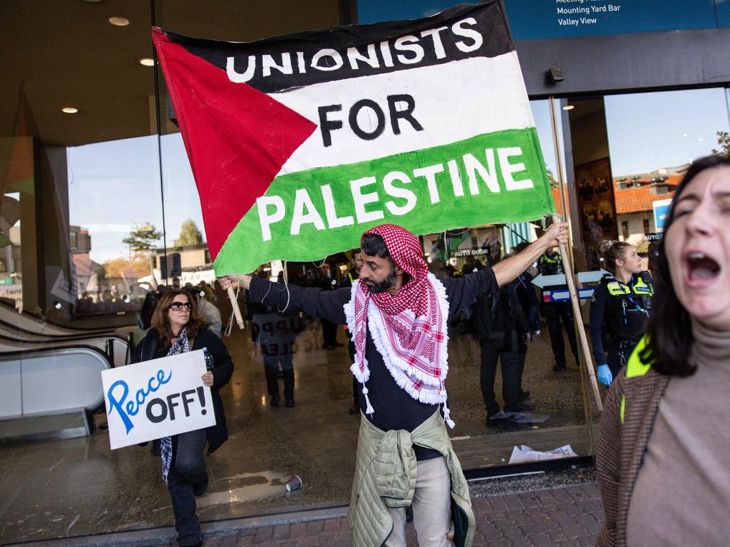 Pro-Palestine protesters outside a state Labor conference at the Mooney Valley Racecourse. Picture: Diego Fedele
