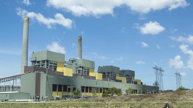 31/10/2017: Eraring Power Station, New South Wales' largest coal-fired power station, is taking on extra coal and lifting output 10 per cent ahead of summer peaks. Hollie Adams/The Australian