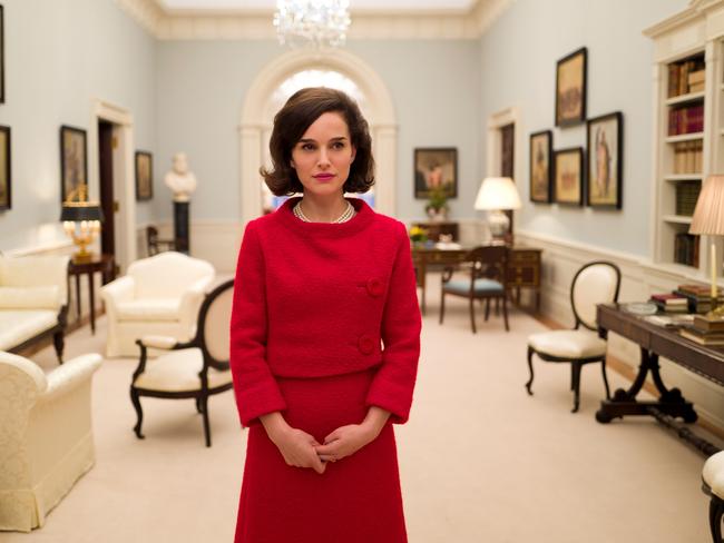 Jacqueline Kennedy (played by Natalie Portman) in a scene from film JACKIE directed by Pablo Larrain, in cinemas 2017. An Entertainment One Films release.