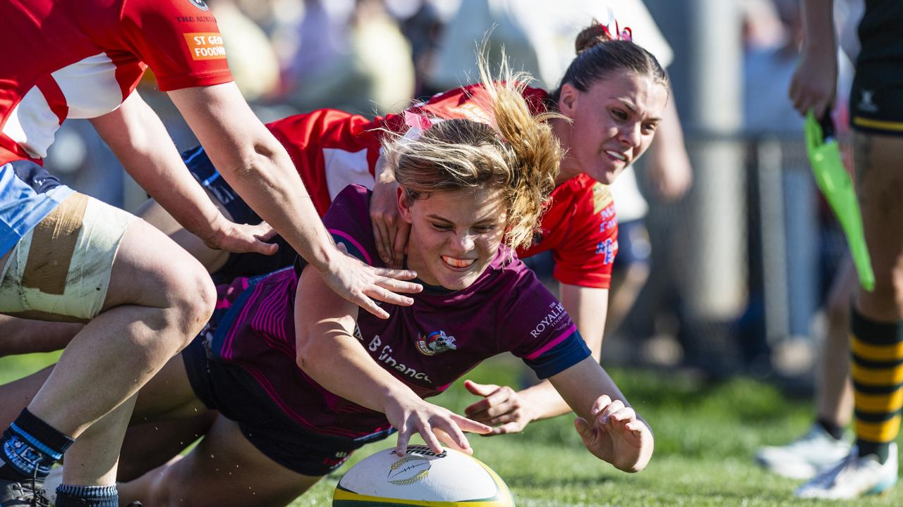 Anna Park scores a try for Toowoomba Bears against St George Roma in the Downs Rugby Womens XV grand final. Picture: Kevin Farmer