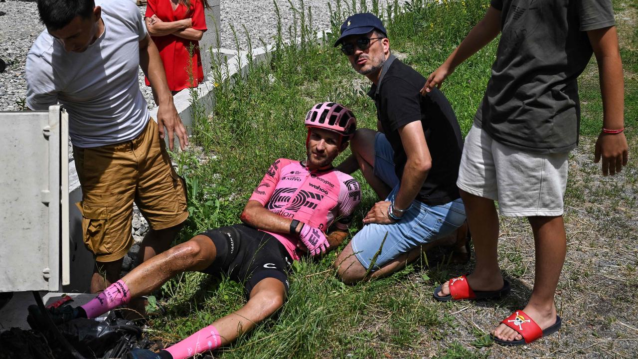 Tour de France Stage 14 Halted by Massive 25-Rider Pile-Up