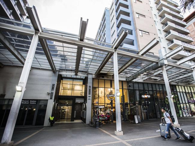 1-5 Bourke St, Mascot, 15th June 2019. 132 units in Mascot Towers 1-5 Bourke St, Mascot have been evacuated due to structural concerns within 2 of the tower buildings in the 4 tower complex.Picture by Damian Shaw