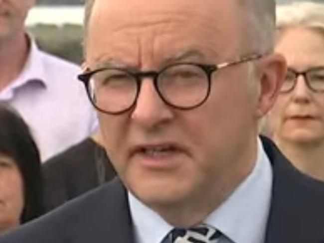 Anthony Albanese has been heckled by anti-wind farm during a visit to a Bluecope Steelworths centre in NSW’s south coast., The Prime Minister was greeting supporters when a passer began yelling at him. Picture: ABC,