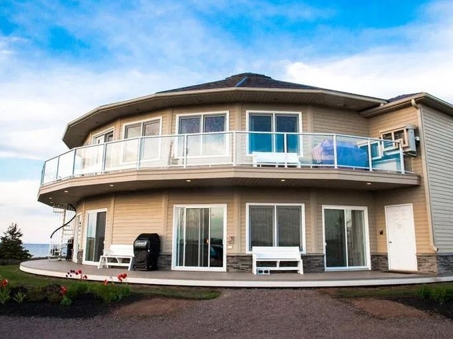 The holiday house in Canada spins to provide 360 degree views. Picture: Around the Sea