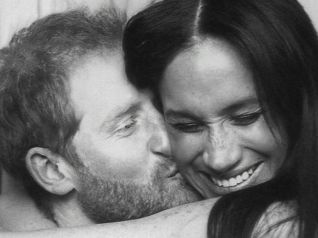 This undated and unlocated handout picture released by streaming platform Netflix shows Prince Harry and Meghan, The Duke and Duchess of Sussex, in a photo booth. Netflix releases on December 8, 2022 'Harry & Meghan' a docuseries directed by Liz Garbus about Duke and Duchess of Sussex following their decision to step down from life as senior working royals in 2020. (Photo by Handout / various sources / AFP) / RESTRICTED TO EDITORIAL USE - MANDATORY CREDIT "AFP PHOTO / NETFLIX / COURTESY OF PRINCE HARRY AND MEGHAN  " - NO MARKETING - NO ADVERTISING CAMPAIGNS - DISTRIBUTED AS A SERVICE TO CLIENTS - NO ARCHIVES