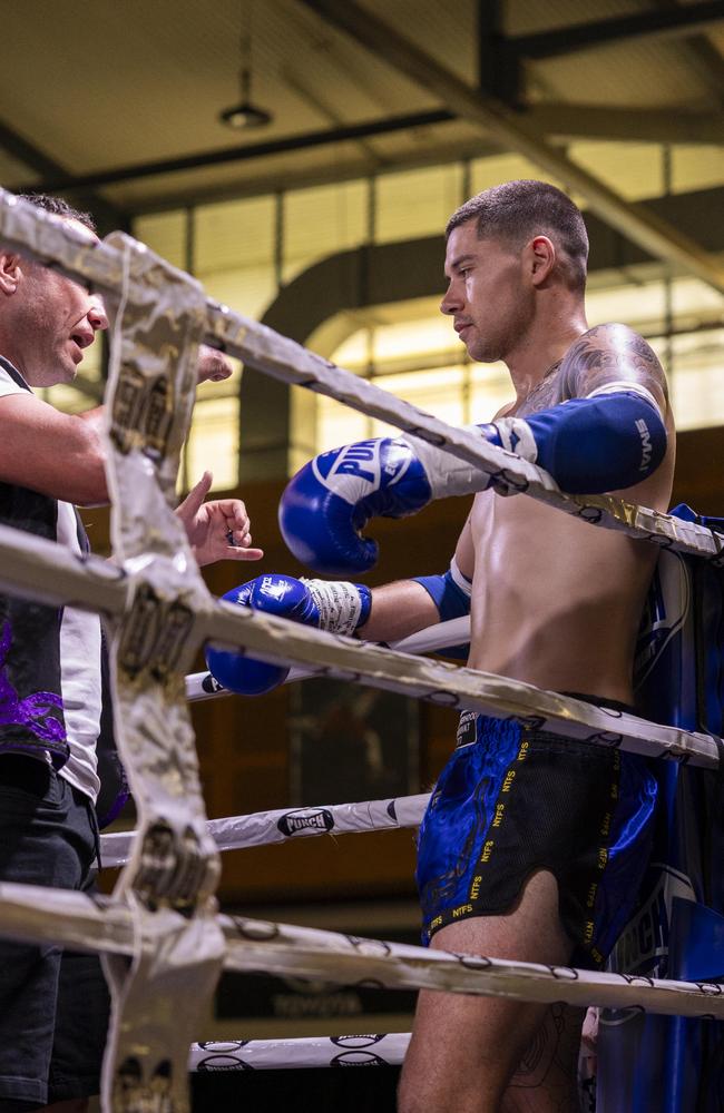 Shaun Rundle (blue) at the NT Fight Series XI at Ventia Stadium. Picture: Pema Tamang Pakhrin