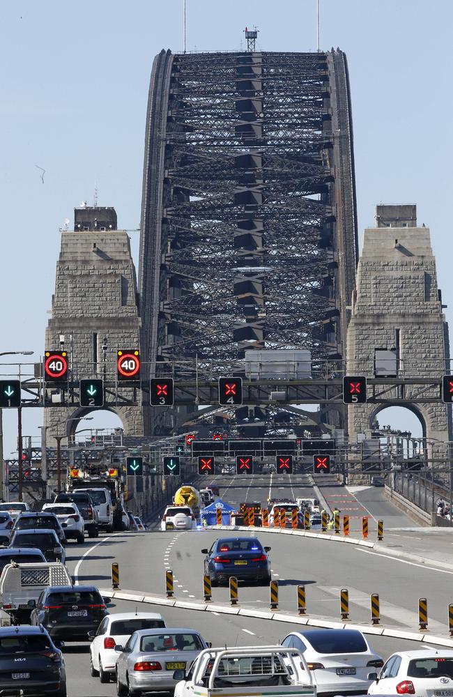 The crash brought traffic to a standstill. Picture: NewsWire / John Appleyard