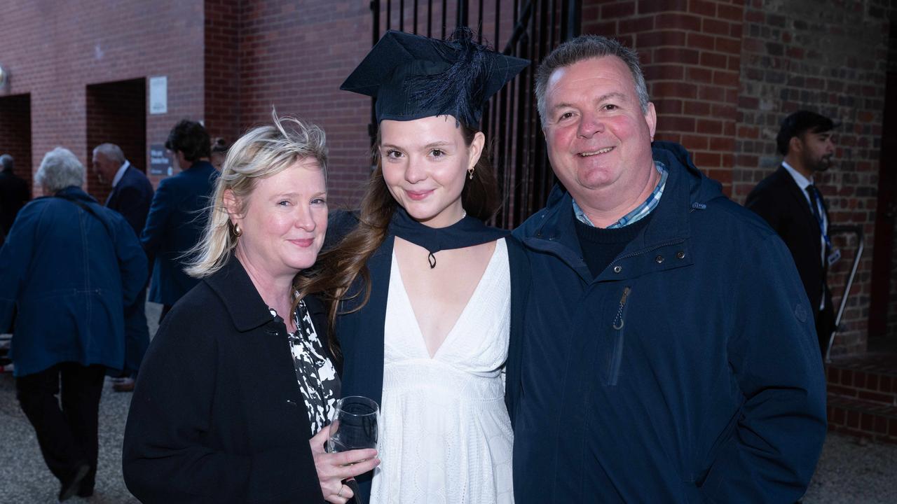 17-09-2024 Deakin University graduation. Gina, Mia and Anthony CostiganPicture: Brad Fleet