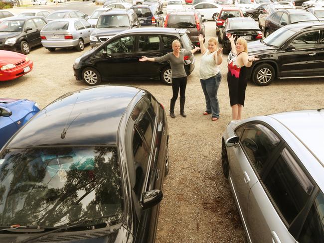 The car park at Aircraft station is completely full by 7.30am on weekdays.