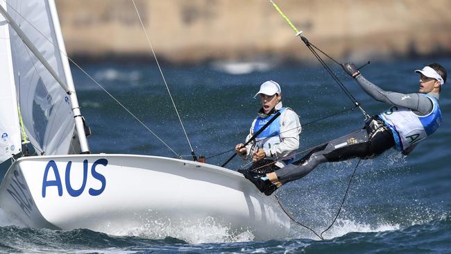 Australia's Mathew Belcher and Australia's Will Ryan compete in the 470 Men sailing class on Marina da Gloria in Rio de Janeiro during the Rio 2016 Olympic Games on August 11, 2016. / AFP PHOTO / WILLIAM WEST